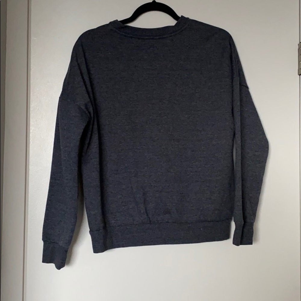 Sweaters - Picture 4 of 4